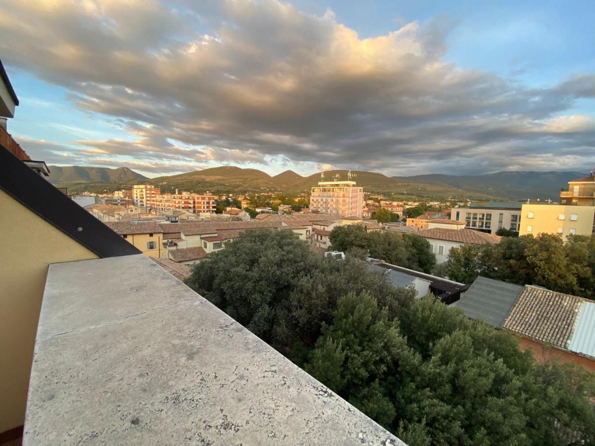 Affittacamere La Terrazza Sul Campanile Foligno Bagian luar foto